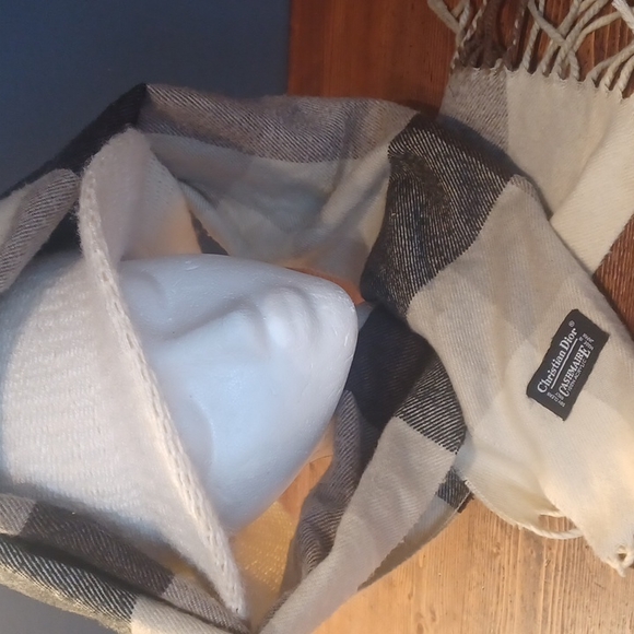 Christian  Dior scarf - Picture 6 of 12